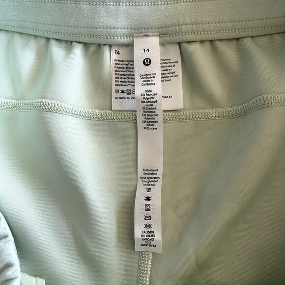 EUC Lululemon Softstreme High-Rise Lounge Shorts 4” Kohlrabi Green Size 14 Soft - Picture 15 of 15